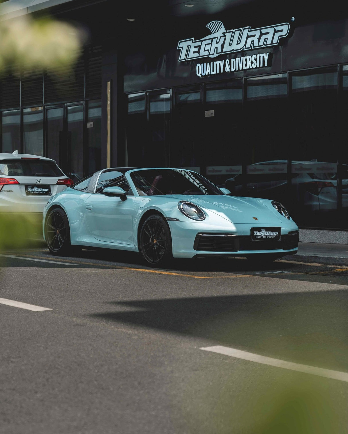 Yacht Blue (CG28-HD)