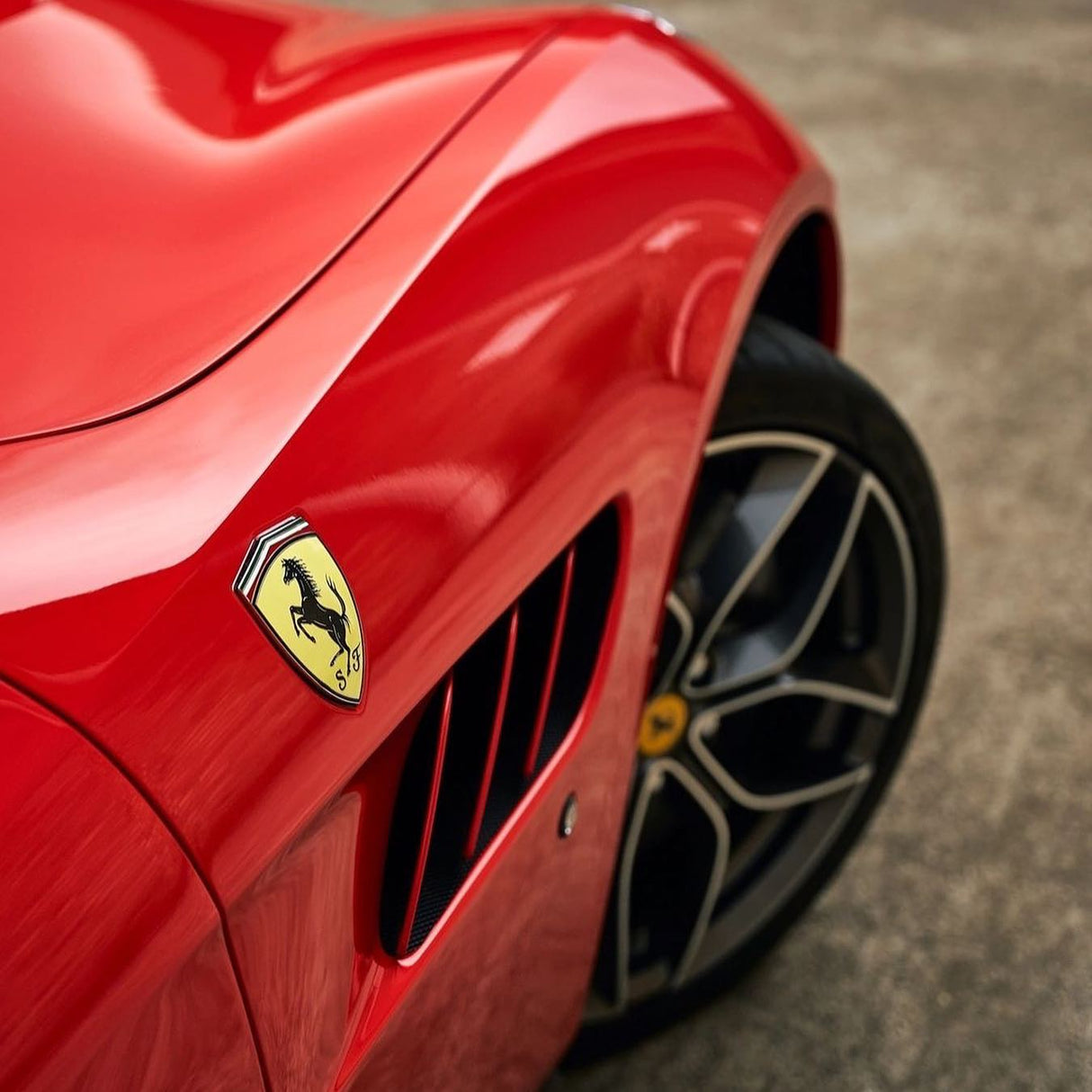 Racing Red (CG06-HD)